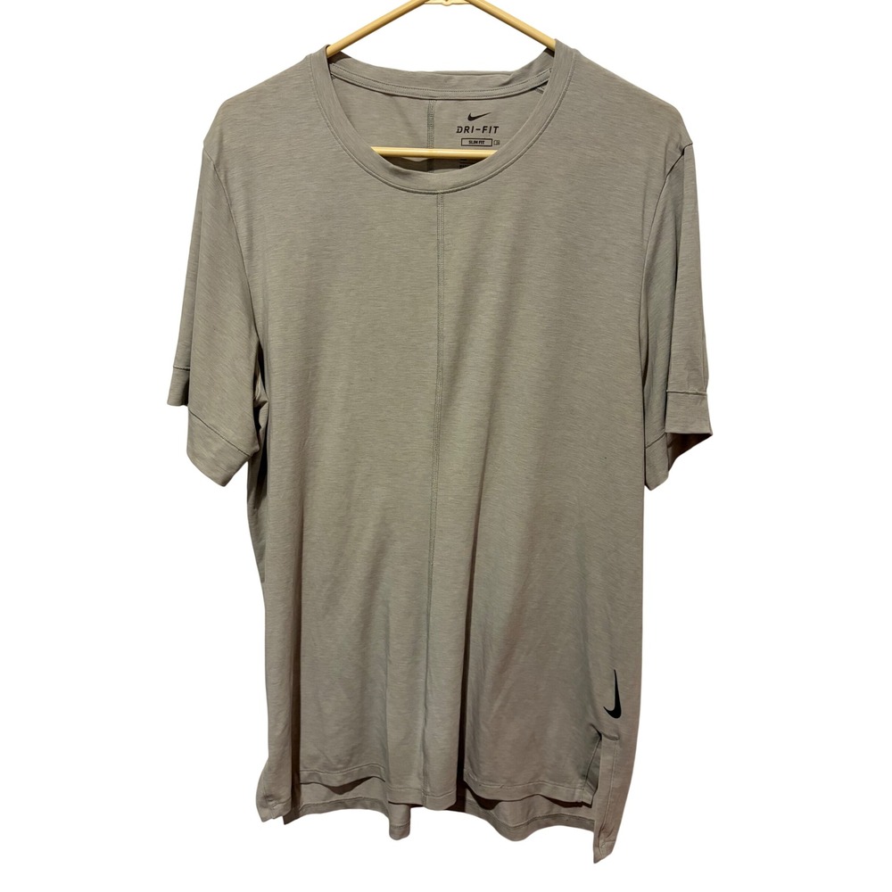 Nike Dri-FIT Yoga Slim Fit T-Shirt Mens Large Light Olive Green Training Top